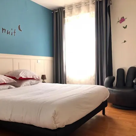 Vakantiehuis Puymoyen, 7 Pieces, 15 Personnes - Fr-1-653-118 *