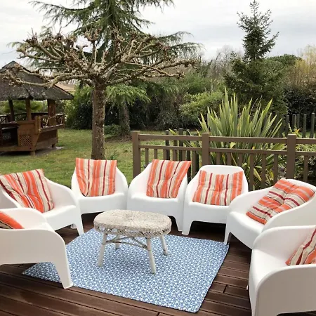 Puymoyen, 7 Pieces, 15 Personnes - Fr-1-653-118 Vakantiehuis Puymoyen