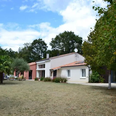 Vakantiehuis Puymoyen, 7 Pieces, 15 Personnes - Fr-1-653-118 Puymoyen
