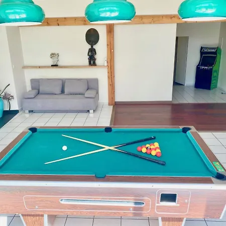 Vakantiehuis Puymoyen, 7 Pieces, 15 Personnes - Fr-1-653-118 *